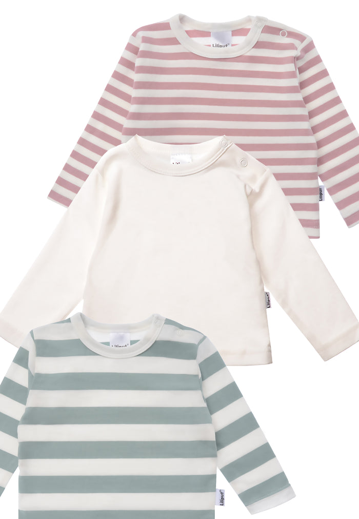 Detailfoto Die niedlichen Langarmshirts in rosé-ecru und schilf-ecru gestreift sind stilvoll, komfortabel und langlebig. Die elastischen Shirts sind ein Must-have für jede Garderobe. Das schlichte Langarmshirts in ecru lässt sich vielfältig kombinieren. Alle Shirts sind mit zwei Druckknöpfen auf der Schulter für einfacheres An- und Ausziehen versehen