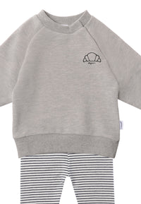 Im Detail 2tlg. Set mit Sweatshirt graumelange und "Croissant" als Druck und Leggings schwarz gestreift in der Farbe ecru