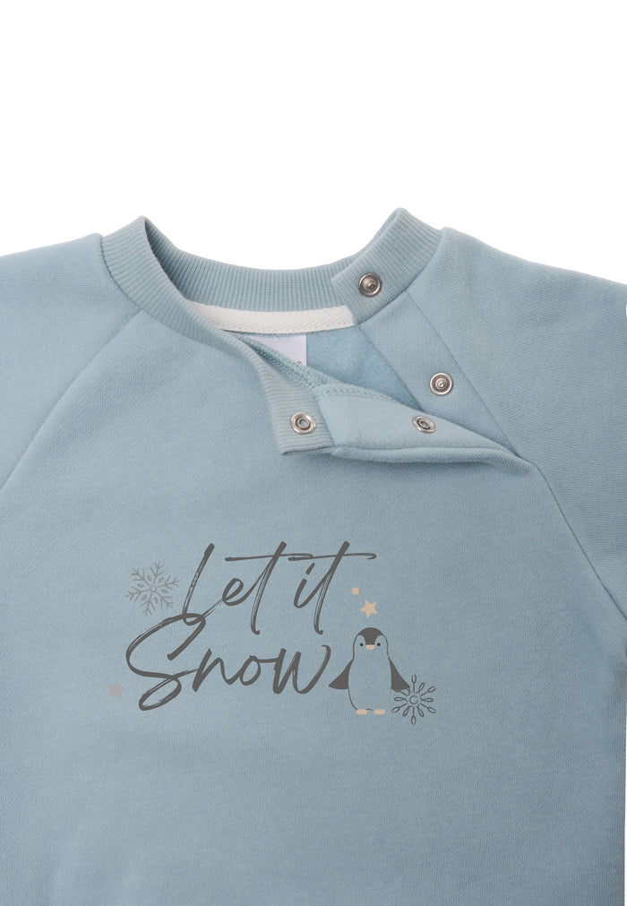 Detailansicht des niedlichen Winter Sweatshirts in hellblau.