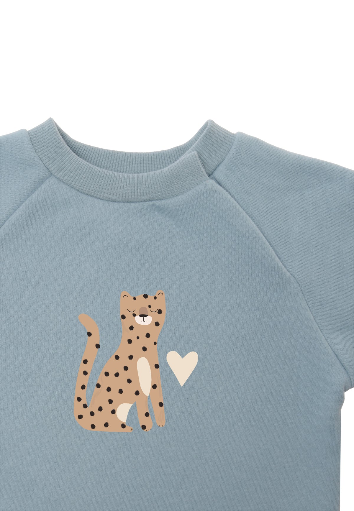 Detailansicht des weichen Sweatshirts mit Raglanärmeln und versteckten Druckknöpfen für die Größen 62/68-86/92.