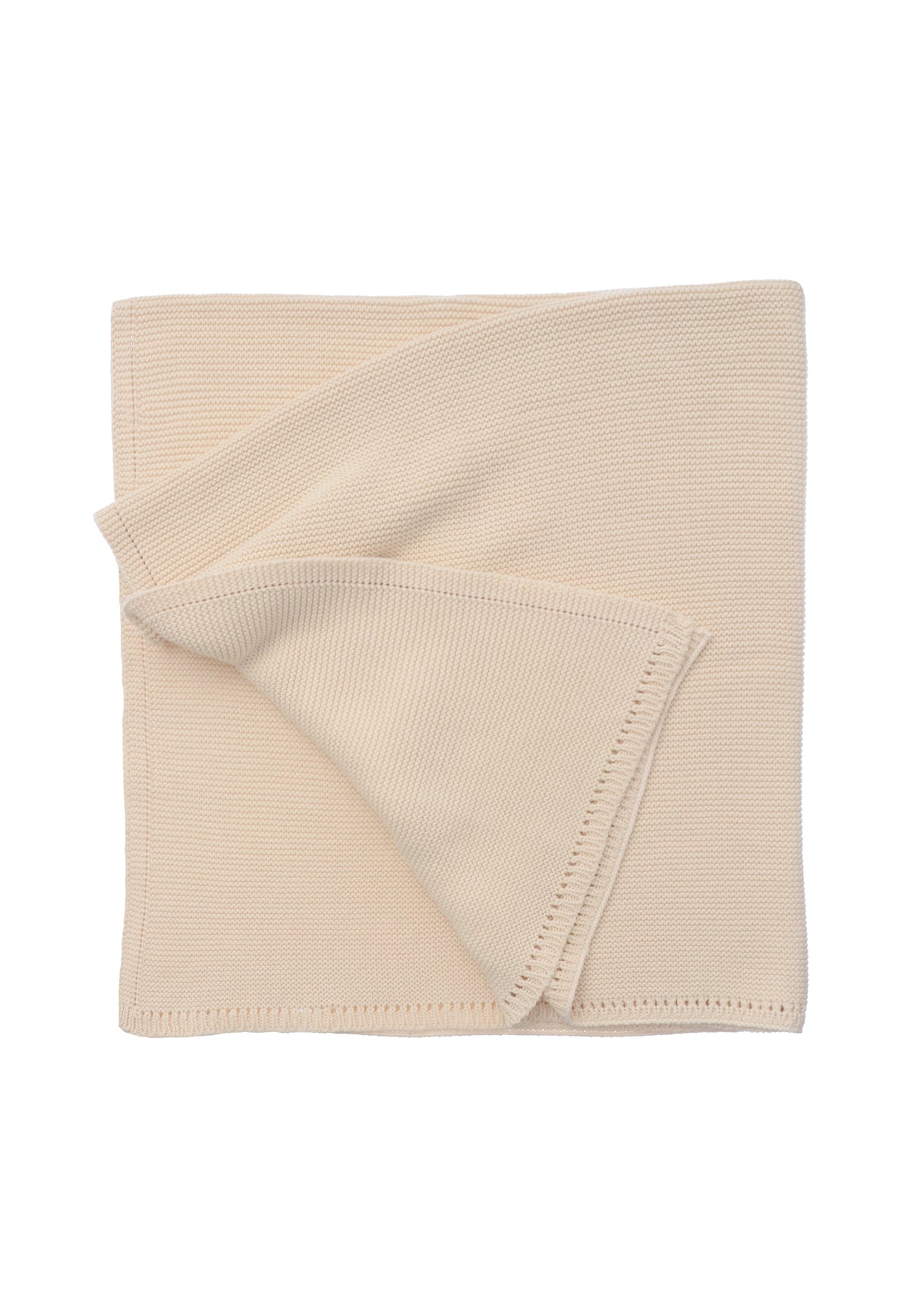 Die Strickdecke in beige eignet sich wunderbar für unterwegs und Zuhause, da sie angenehm weich und anschmiegsam zur zarten Babyhaut ist.