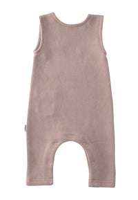 Rückseite des Jumpsuits, mit praktischen Druckknöpfen im Schritt für ein einfaches An,- und Ausziehen.