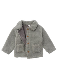 Detailansicht der hübschen Jacke mit farblich passendem Innenfutter.