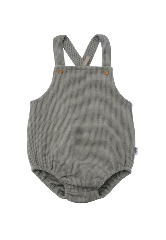 Olive Latzhose aus weichem Waffel Piqu?e Material.