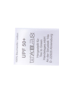 Detailansicht des Carelabels mit Ansicht des Lichtschutzfaktors.