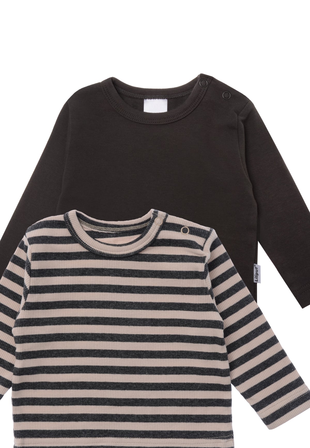 Detailansicht des hübschen Doppelpack Langarmshirts.