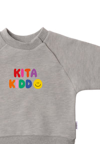 Sweatshirt in grau mit Print "Kita Kiddo"