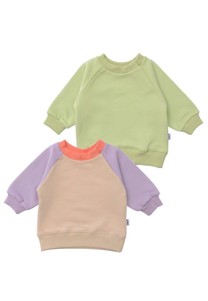 vorderseite von den 2 Sweatshirts in hellgrün und beige-flieder
