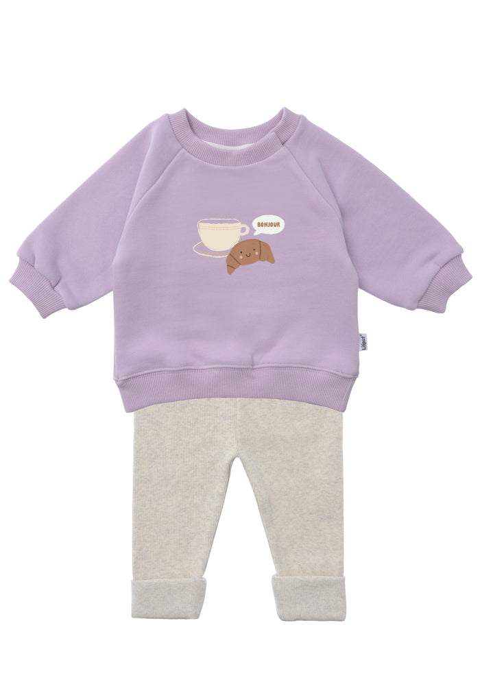 2tlg. Set mit Sweatshirt in der Farbe flieder mit dem Druck "Croissant bonjour + Tasse" und Leggings in der Farbe graumelange