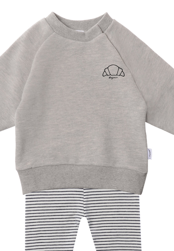 Im Detail 2tlg. Set mit Sweatshirt graumelange und "Croissant" als Druck und Leggings schwarz gestreift in der Farbe ecru