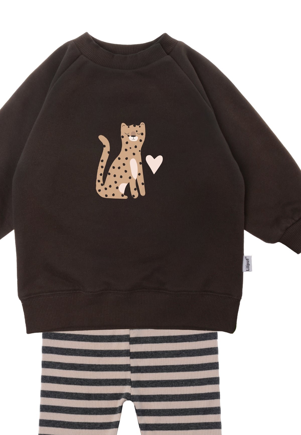 Detailansicht der niedlichen Sweatshirtkombi