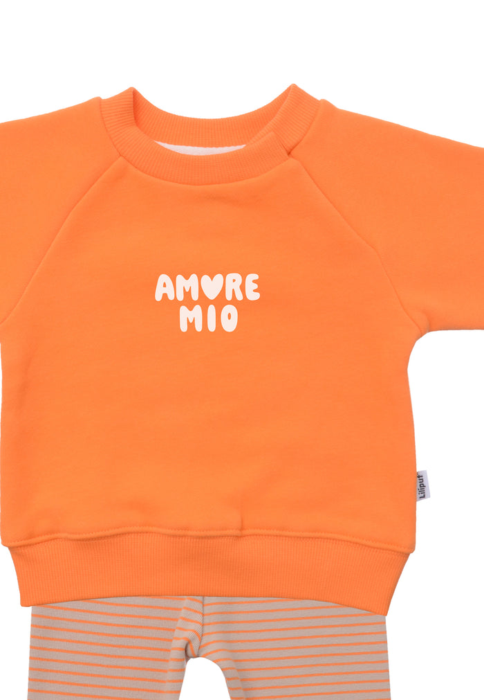 Im Detail 2tlg. Set mit Sweatshirt in orange  "amore mio" und orange/beige gestreifter Leggings