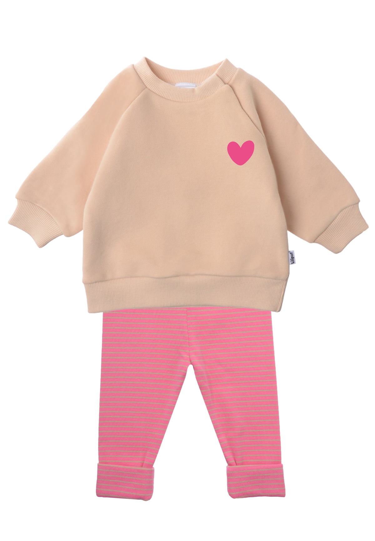 2-teiliges Baby Set mit beigem Sweatshirt mit pinkem Herz-Print und pink-rosa gestreifter Leggings, flach auf weißem Hintergrund
