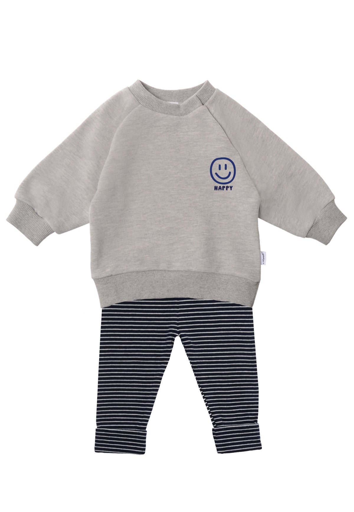 2-teiliges Baby Set mit hellgrauem Sweatshirt mit „HAPPY“-Smiley-Print und dunkelblau-weiß gestreifter Leggings, flach auf weißem Hintergrund