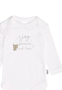 Detailansicht des Langarmbodys mit weihnachtlichem Wording joy, peace, love