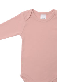 Detailansicht Langarmbody mit Amineckausschnitt in der Farbe rosè