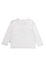 Rückseite des weißen Langarmshirts.