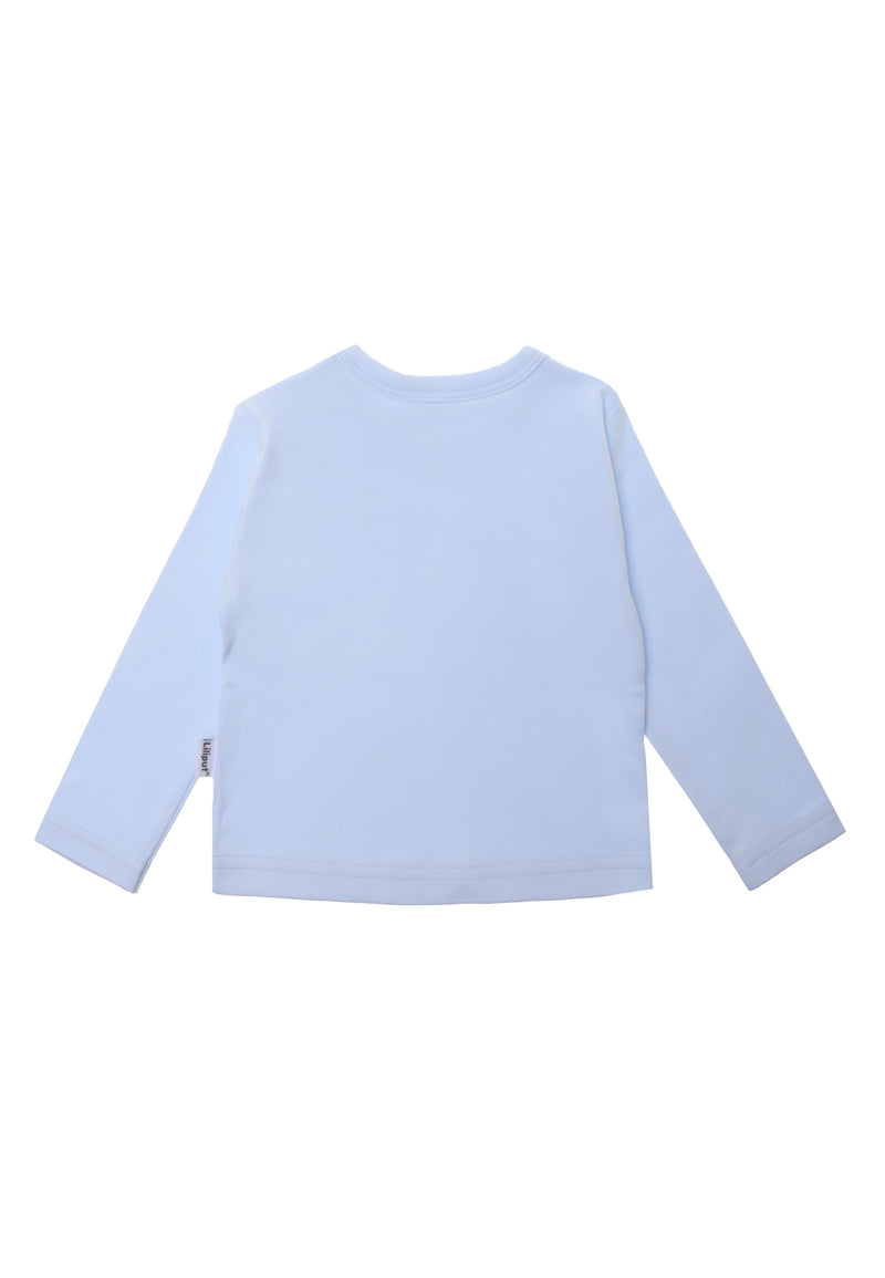 Rückseite des schlichten Langarmshirts in hellblau.
