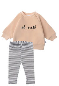 Weiche Outfitkombi mit coolem Sweatshirt und elastischer Leggings.