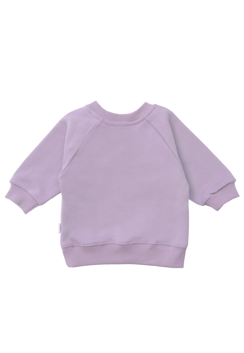 Rückseite des Sweatshirts in flieder.