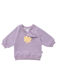 Frontansicht des flieder Sweatshirts mit versteckten Druckknöpfen für die kleinen Größen 62/68-86-92.
