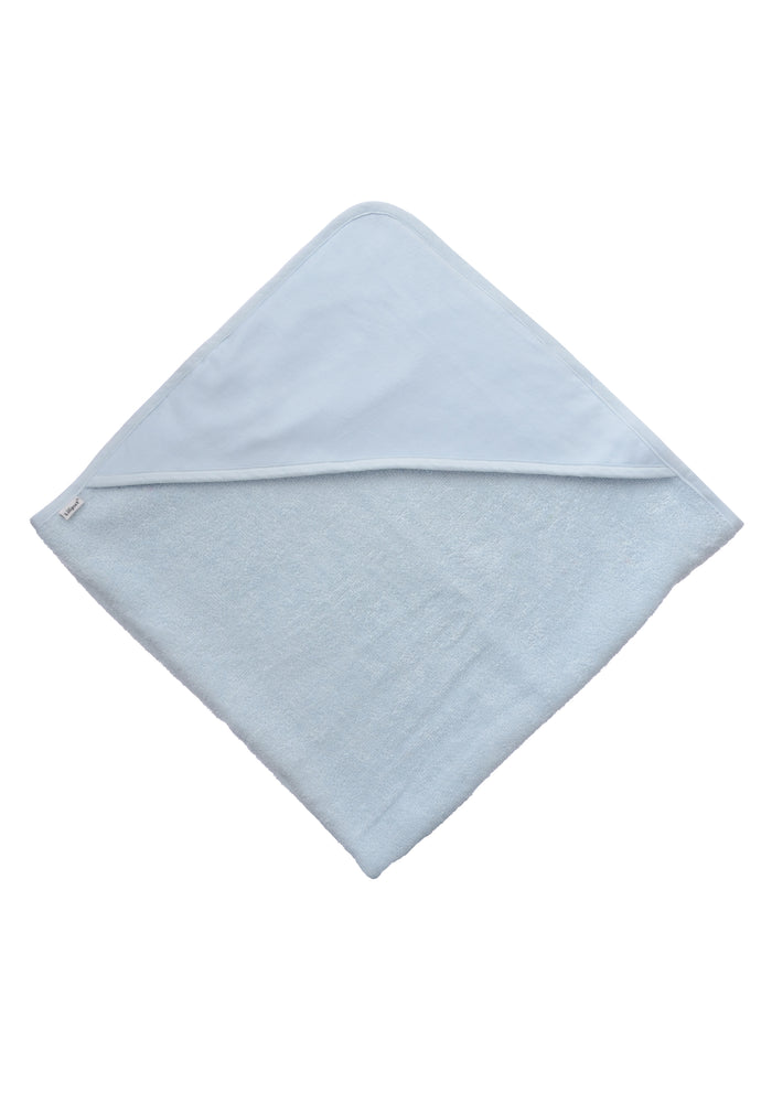 Kuschelweiches Badetuch mit Kapuze in sanftem hellblau.