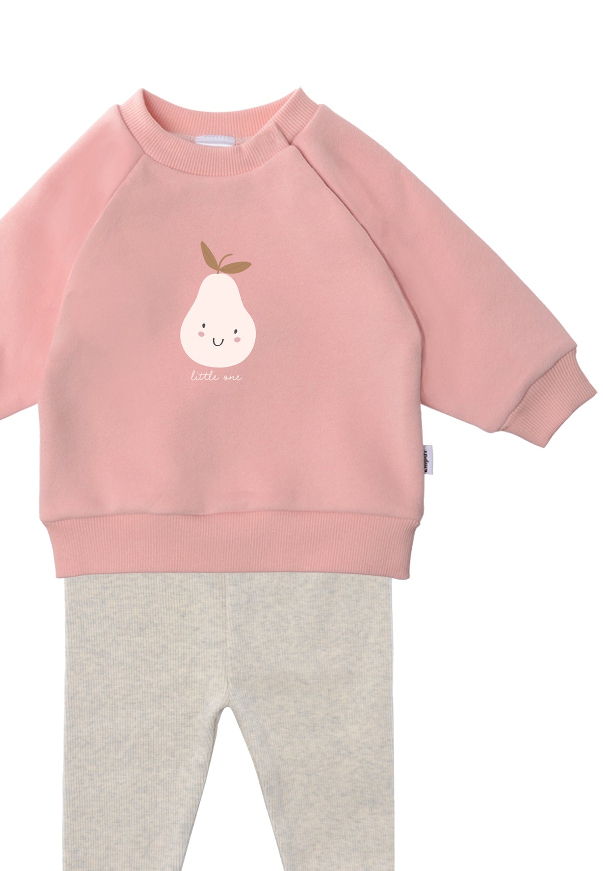 Detailansicht der niedlichen Outfitkombi mit Sweatshirt in rosa und süßem Birnen Print.