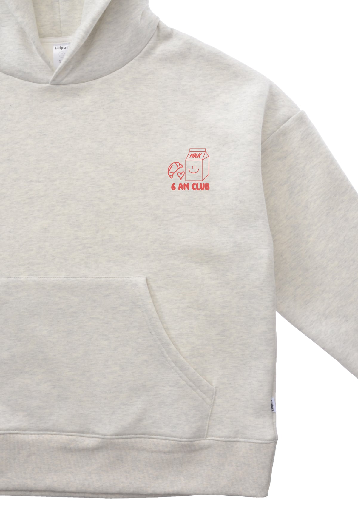 Detailansicht des kuschelweichen Hoodies mit 6am Club Print.