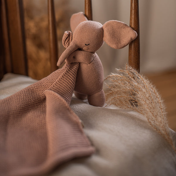 Kuscheltuch mit Elefant, fawn von Ava & Yves