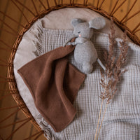 Kuscheltuch mit Elefant, grau und braun von Ava & Yves