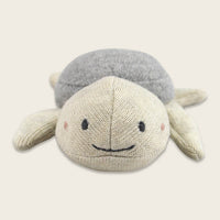 Babyrassel Schildkröte, grau von Ava & Yves