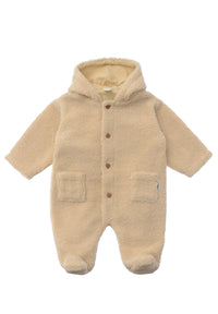 Babyoverall aus Bouclè Fleece in creme mit passendem Futter.