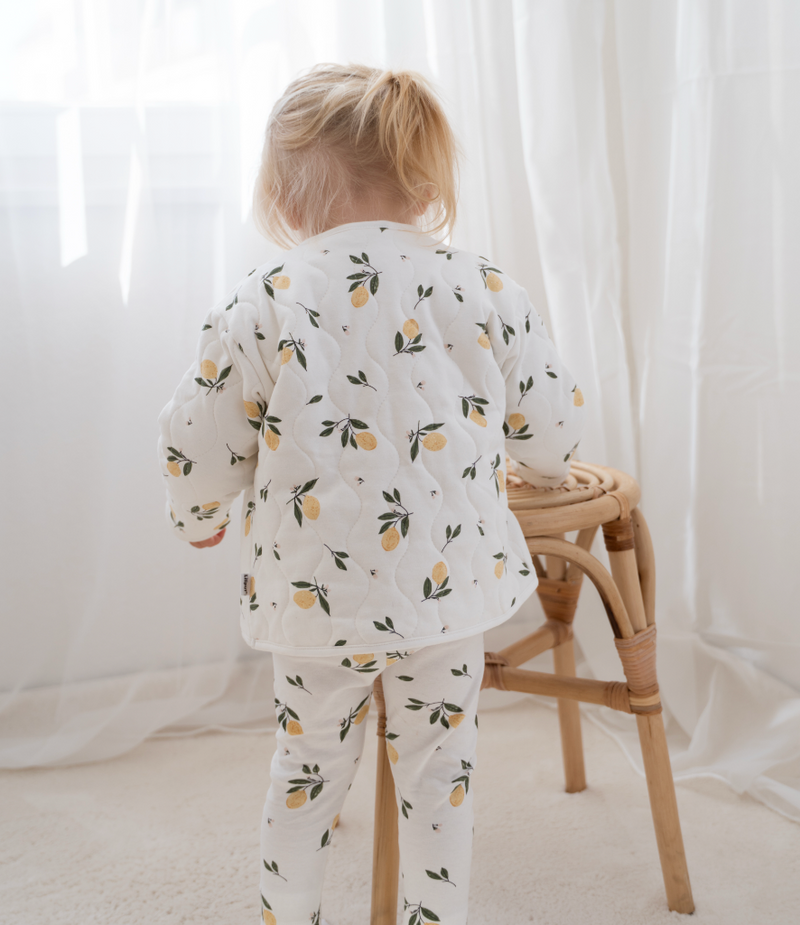3-teiliges Kinderset Little Lemon – Jacke, Shirt & Leggings mit Zitronenprint