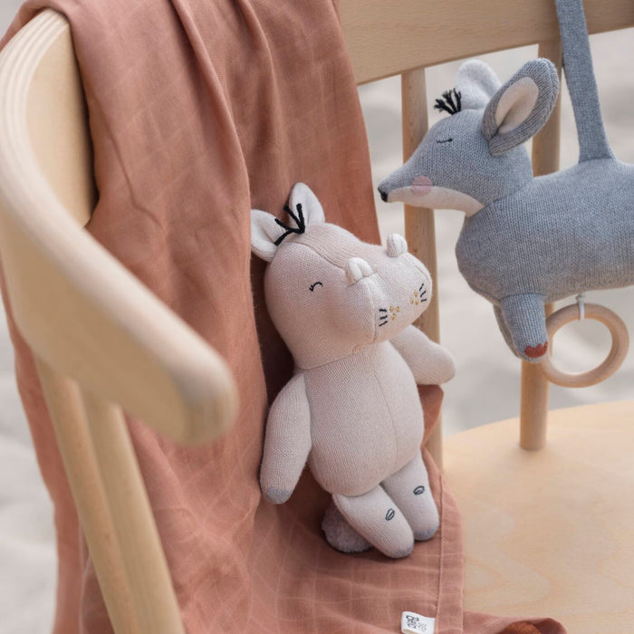 Kuscheltier Hippo in sanftem beige.