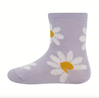 Kindersocken in flieder mit niedlichem Gänseblümchen Print.