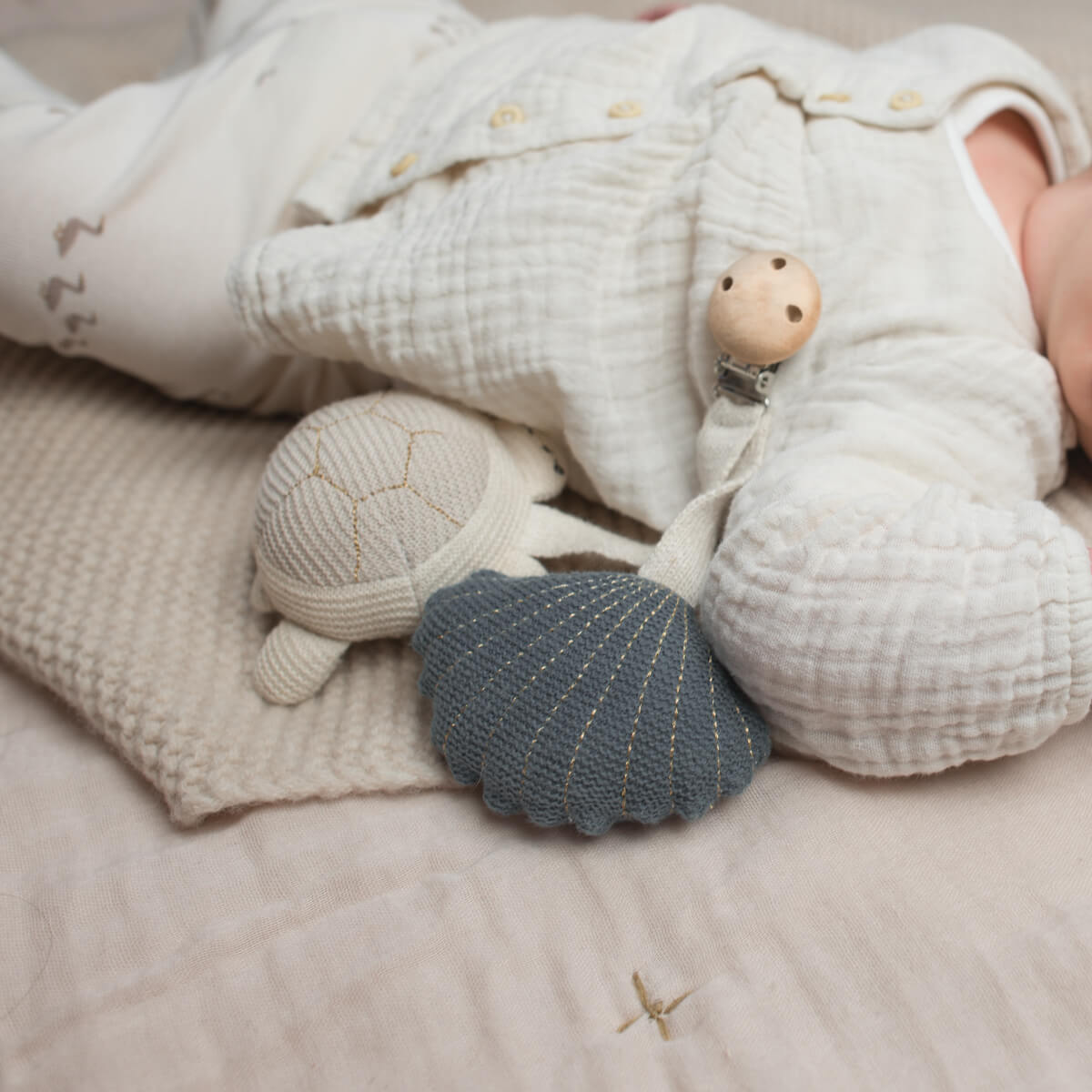 Wunderschönes Baby Accessoire. Tily the Turtle von Baby Bello.