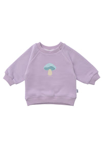 Flieder farbendes Raglan Sweatshirt mit Glückspliz Aufdruck.