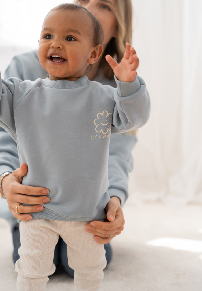 Love Bloom Sweatshirt hellblau Mini and Me Edition