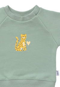 Detailansicht des Raglan Sweatshirts in schilf.