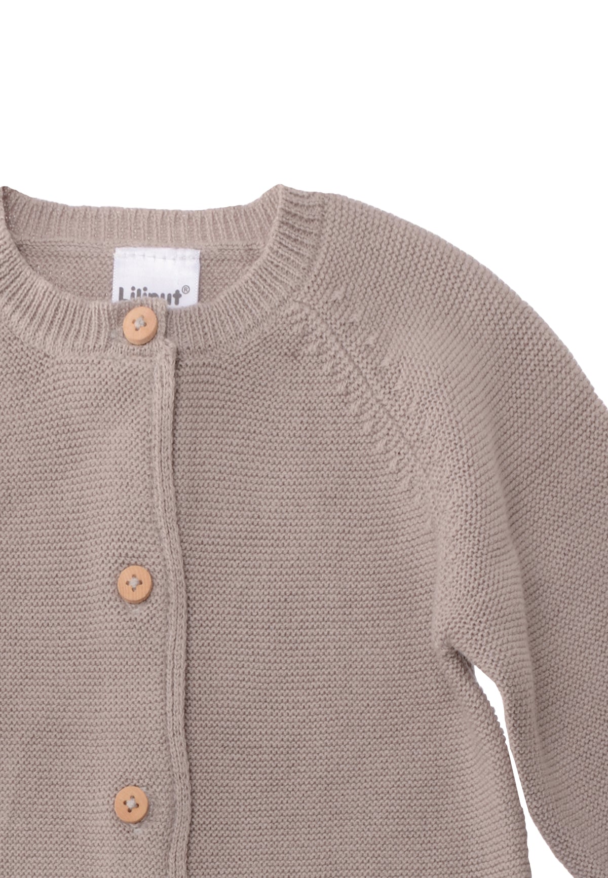 Detailfoto Baby Strickjacke in taupemit Holzknöpfen und feinem Strickbild