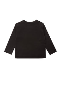 Schlichte Rückseite des dunkelgrauen Langarmshirts.