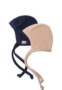 Doppelpack Velourmützen in beige und marine für ein angenehm weichen Babykopf.