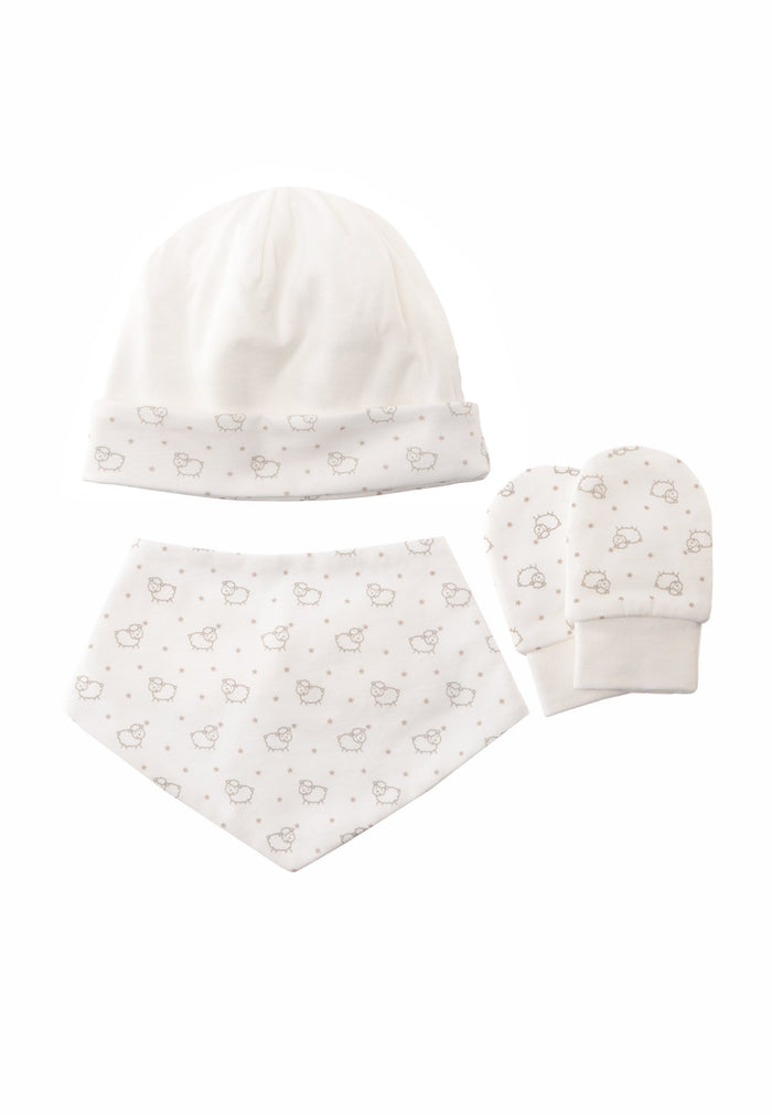3-teiliges Accessoire Set aus Mütze, Halstuch und Fäustlingen in ecru mit Schäfchen Print.