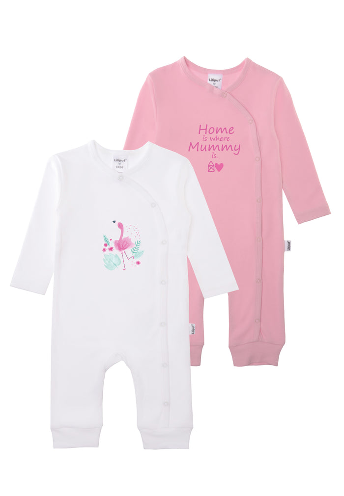 Doppelpack Overalls in weiß und rosa mit fröhlichen Motiven.