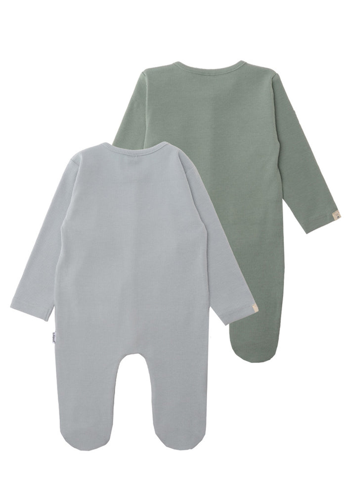 Rückseite der beiden Overalls in blau und schilf mit langen Ärmeln und Füßchen.