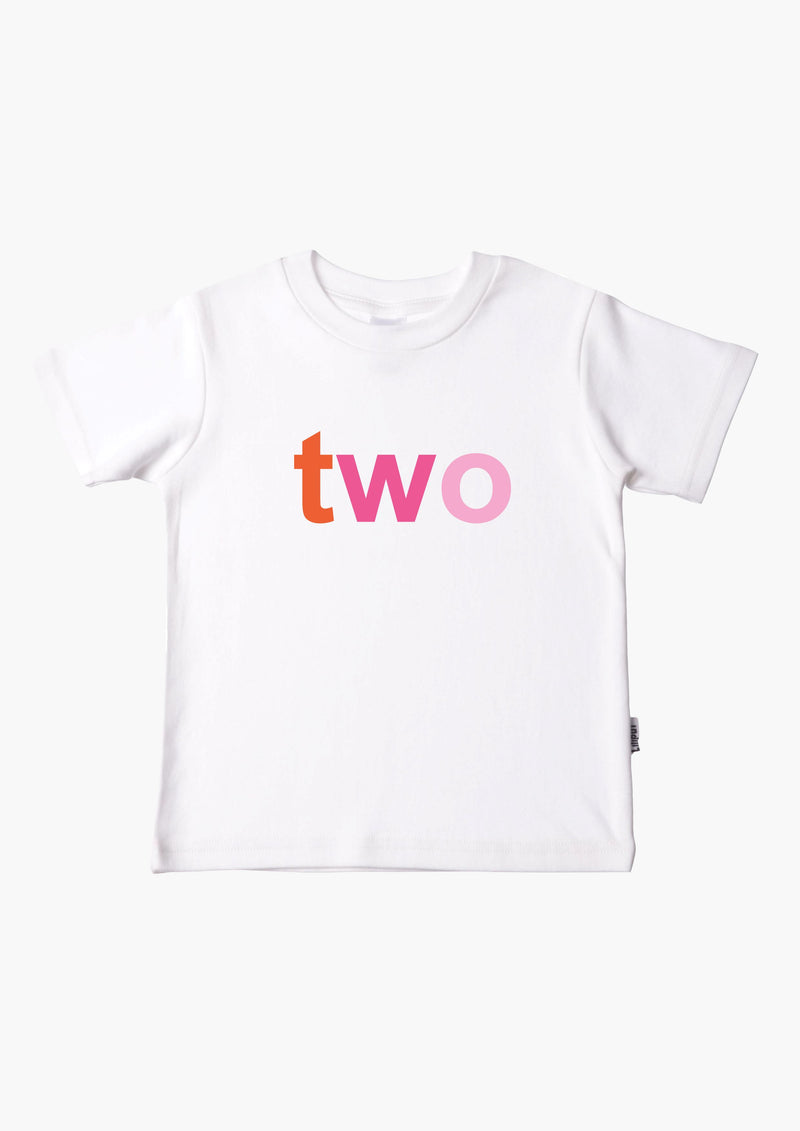 Kinder-T-Shirt aus Bio-Baumwolle in weiß mit "two" in bunt