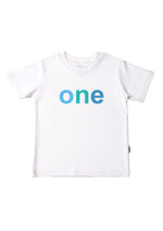 Kinder-T-Shirt aus Bio-Baumwolle in weiß mit "one"