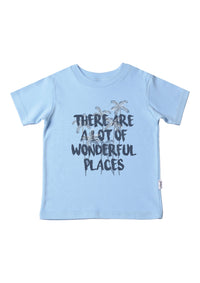 Kinder-T-Shirt aus Bio-Baumwolle in hellblau mit Wonderful Places