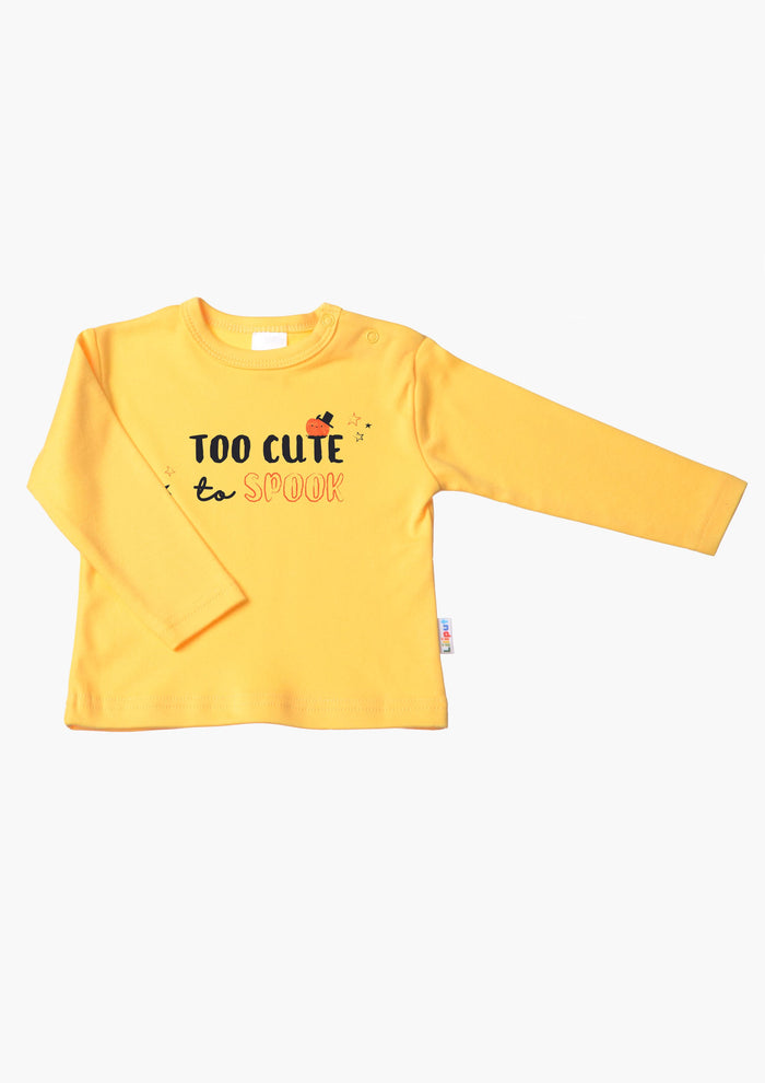 Langarmshirt in gelb mit too cute to spook