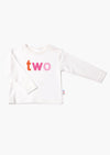 Kinder-Langarmshirt in ecru mit "two" in bunt